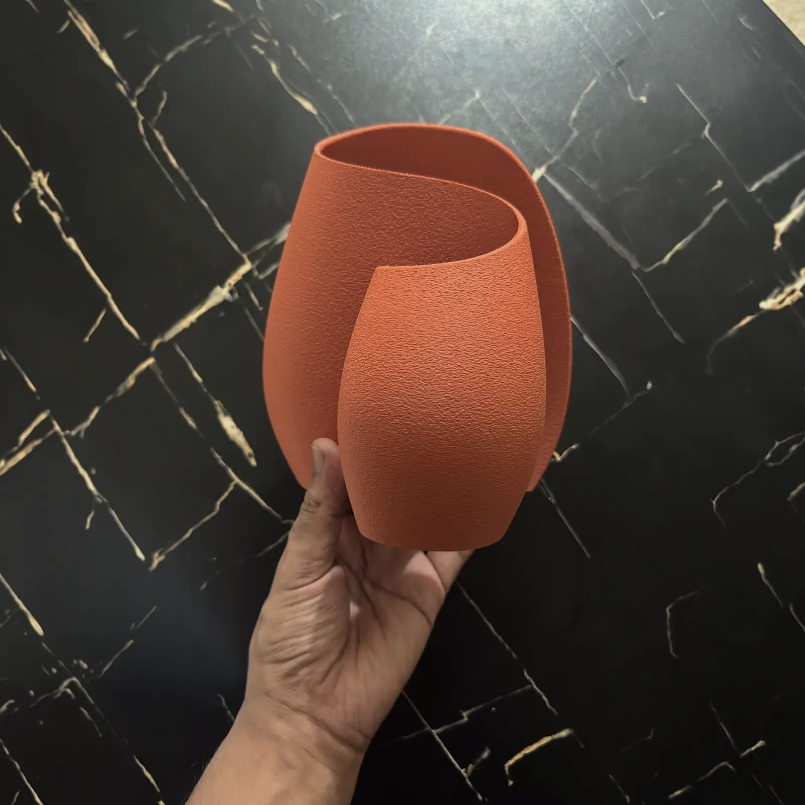 Sinuous Flower Vase image 4